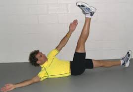 core exercises for men over 50 - diagonal crunches